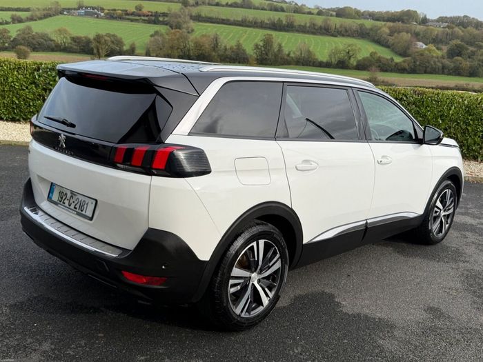 Peugeot 5008 2019