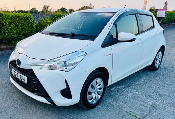 Toyota Vitz 2017