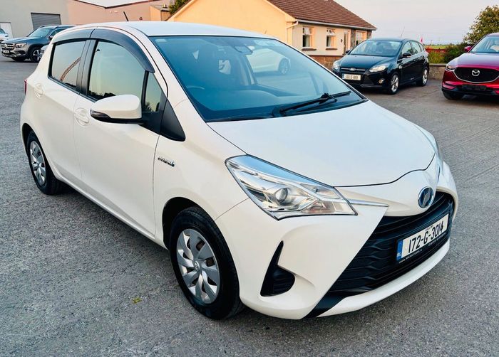 Toyota Vitz 2017
