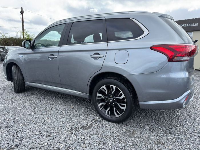 Mitsubishi Outlander 2016