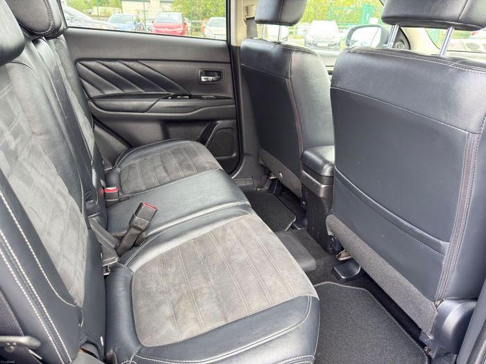 Mitsubishi Outlander 2016