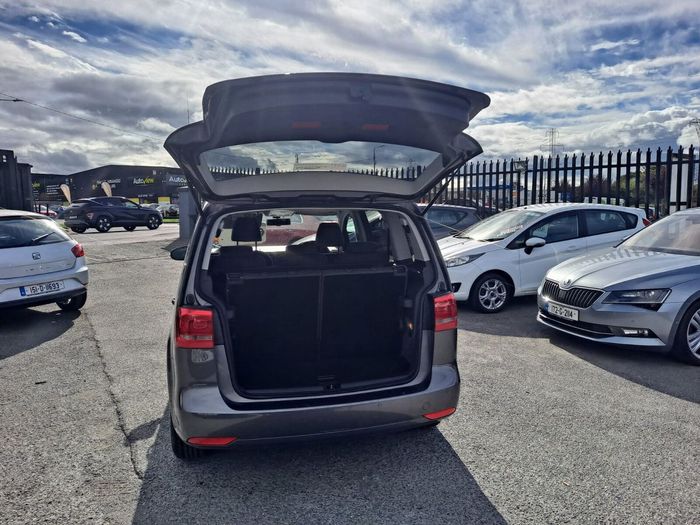 Volkswagen Touran 2012