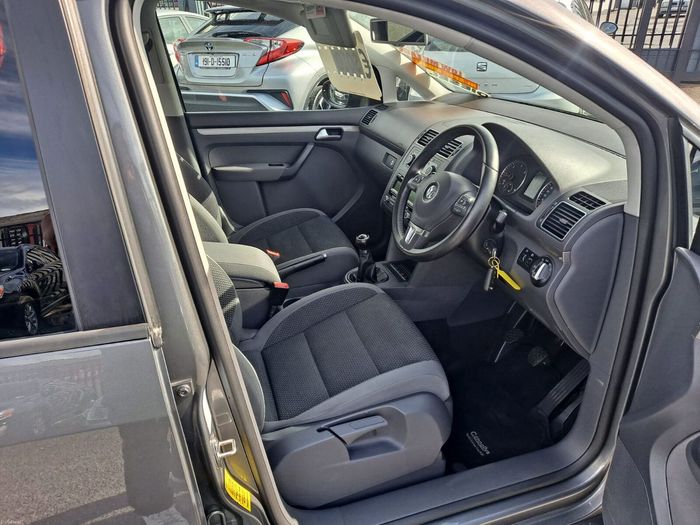 Volkswagen Touran 2012