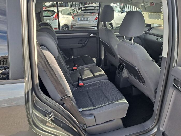 Volkswagen Touran 2012