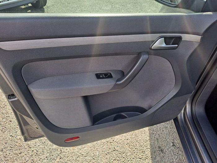 Volkswagen Touran 2012