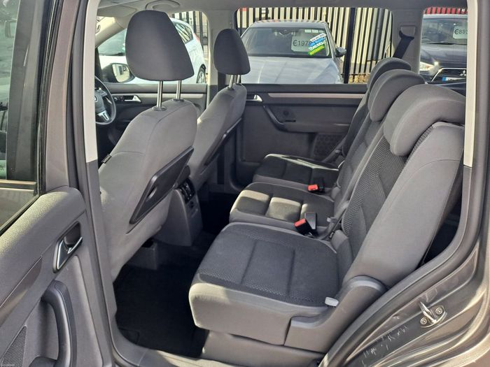 Volkswagen Touran 2012