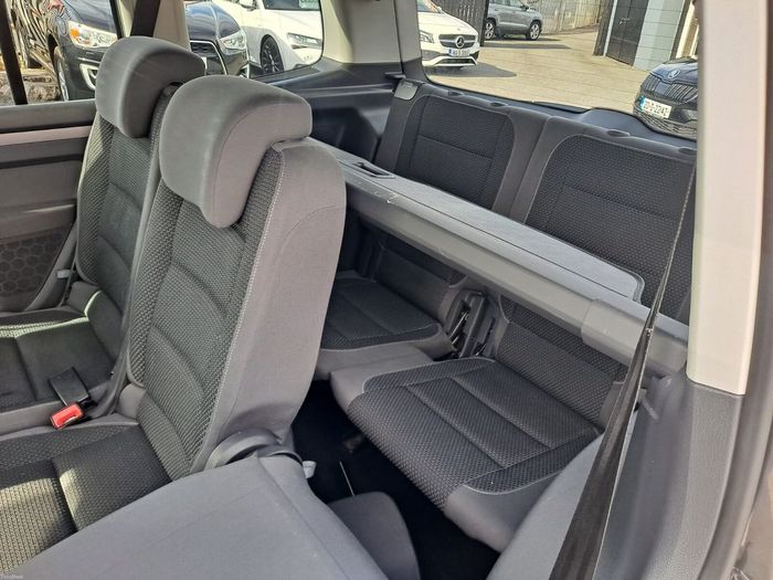 Volkswagen Touran 2012