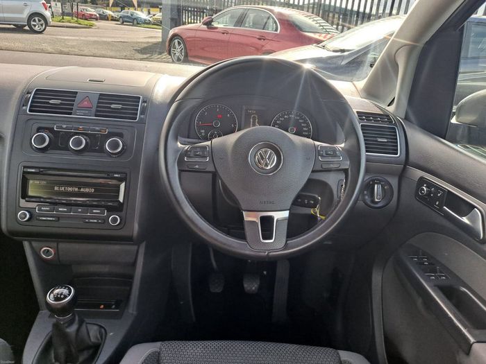 Volkswagen Touran 2012