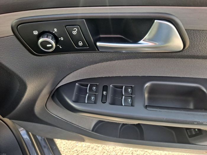 Volkswagen Touran 2012