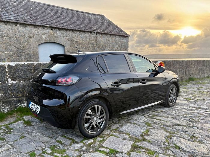 Peugeot 208 2022