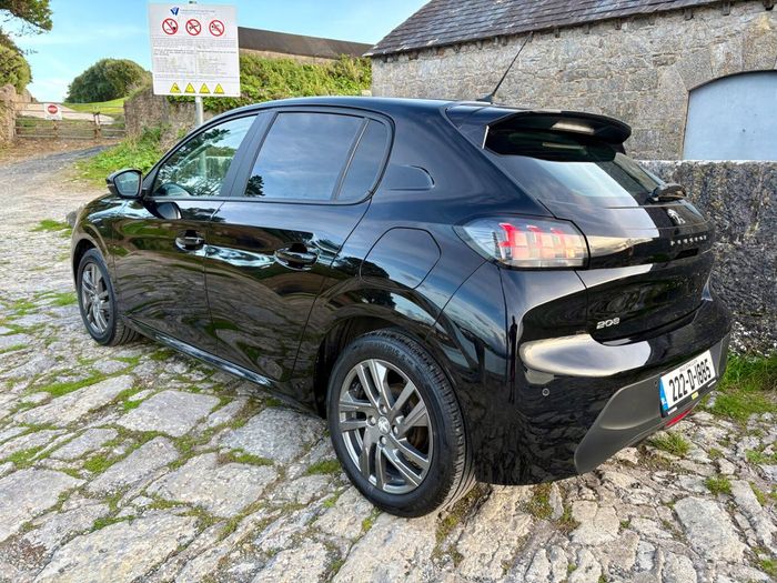 Peugeot 208 2022