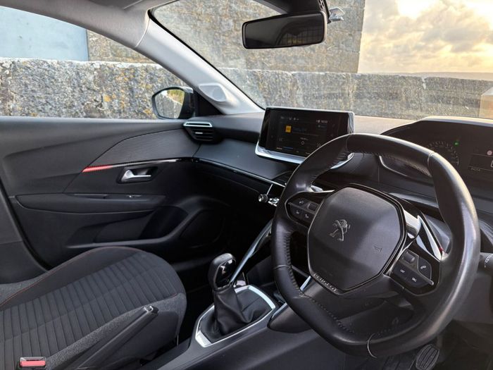 Peugeot 208 2022