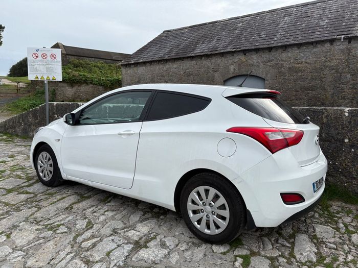 Hyundai i30 2016