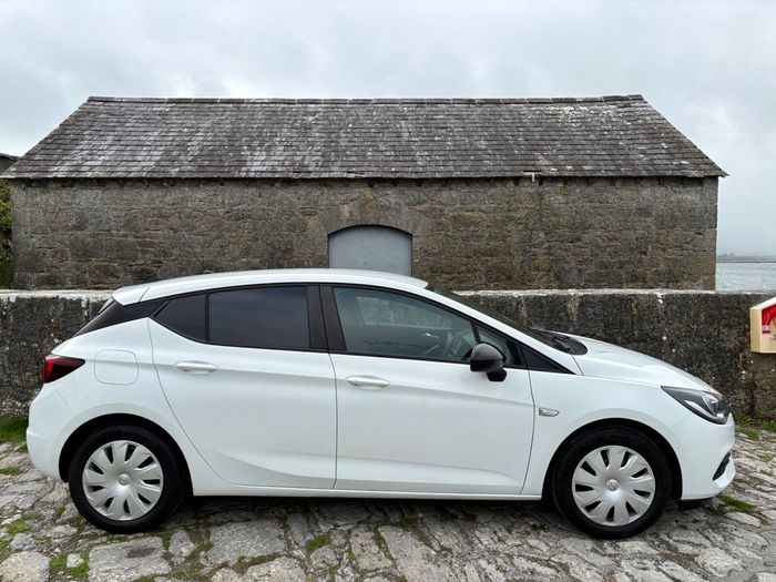 Opel Astra 2022