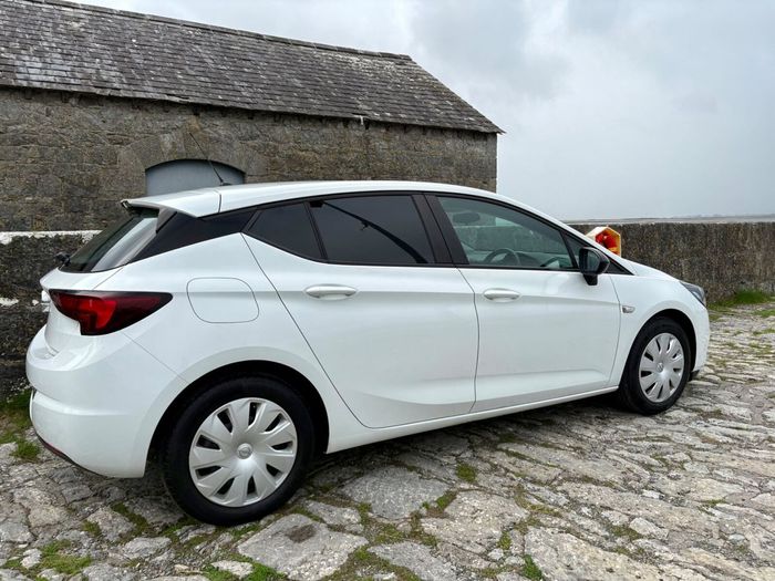 Opel Astra 2022