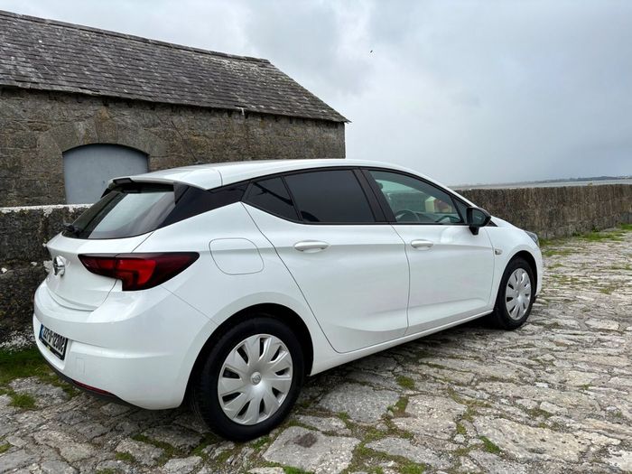 Opel Astra 2022