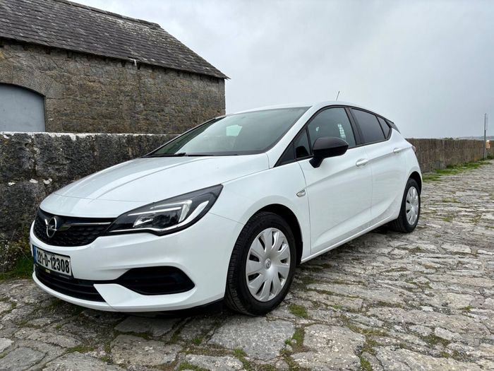 Opel Astra 2022