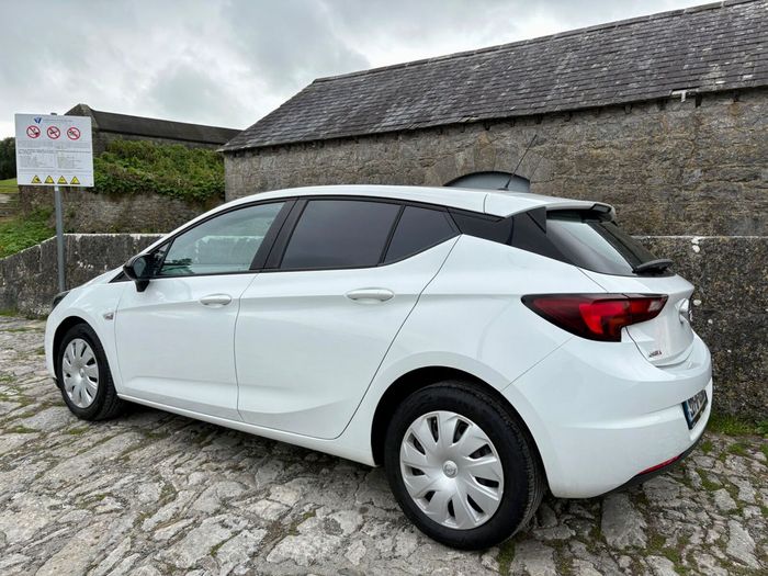 Opel Astra 2022