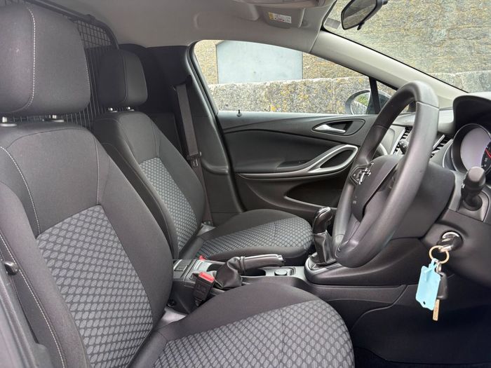 Opel Astra 2022