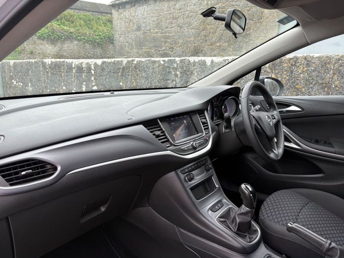 Opel Astra 2022