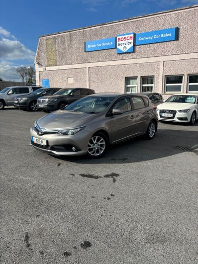 Toyota Auris 2016