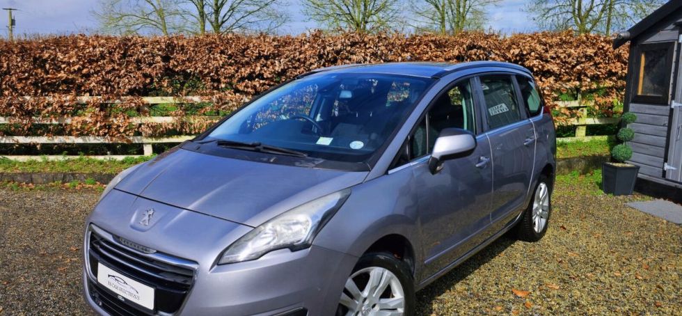 Peugeot 5008 2015