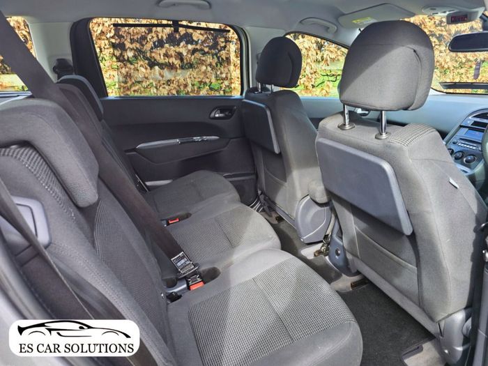 Peugeot 5008 2015