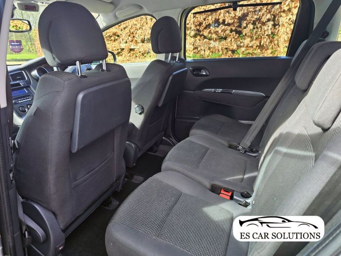 Peugeot 5008 2015