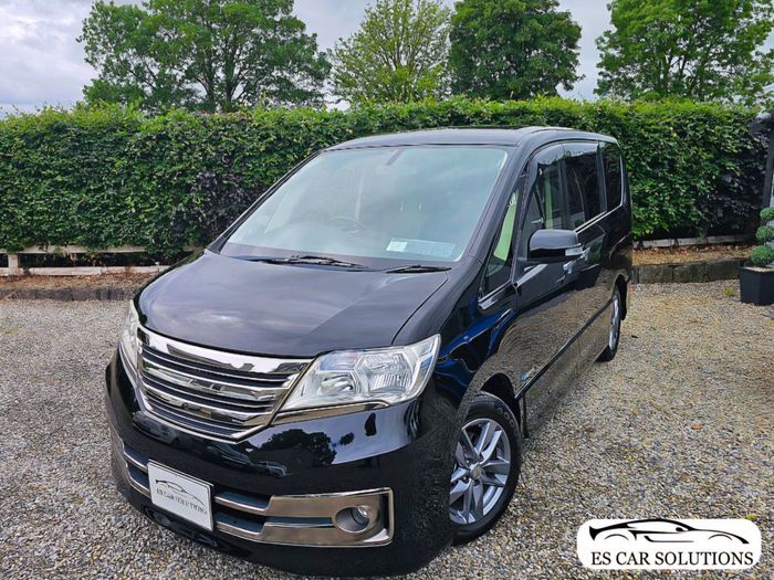 Nissan Serena 2012