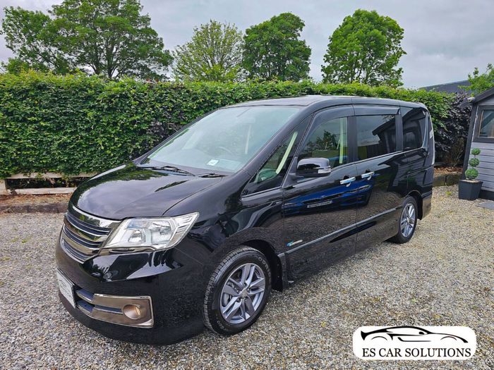 Nissan Serena 2012