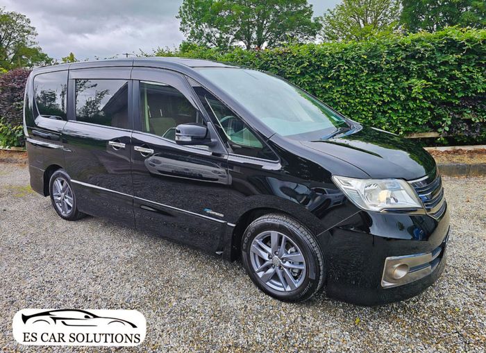 Nissan Serena 2012