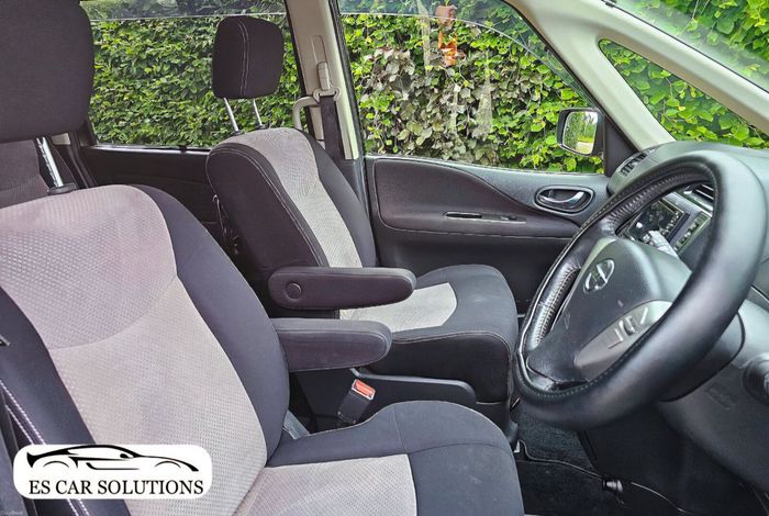 Nissan Serena 2012