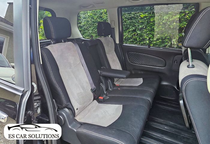 Nissan Serena 2012