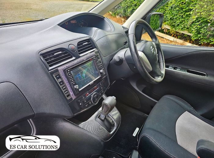 Nissan Serena 2012