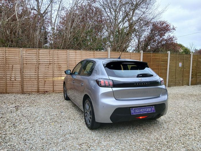 Peugeot 208 2022