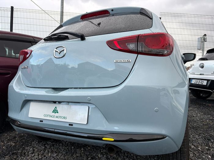 Mazda 2 2025