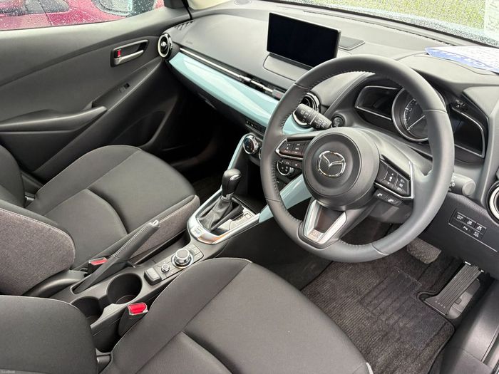 Mazda 2 2025