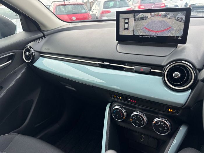 Mazda 2 2025