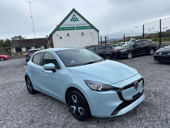 Mazda 2 2025