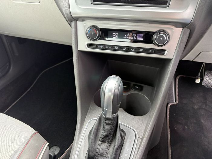 Volkswagen Polo 2016