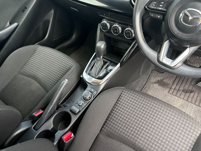 Mazda Demio 2017