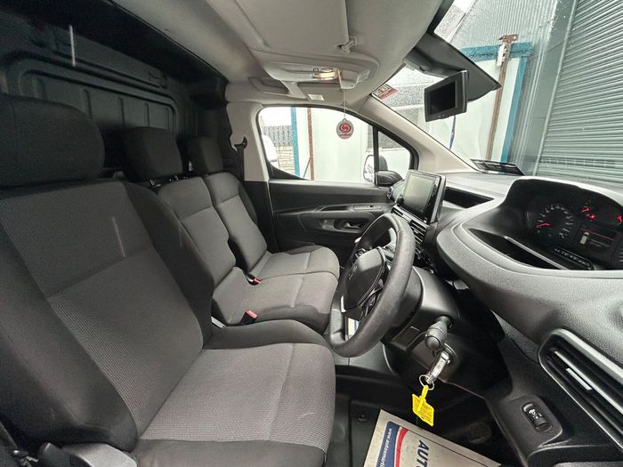 Peugeot Partner 2021