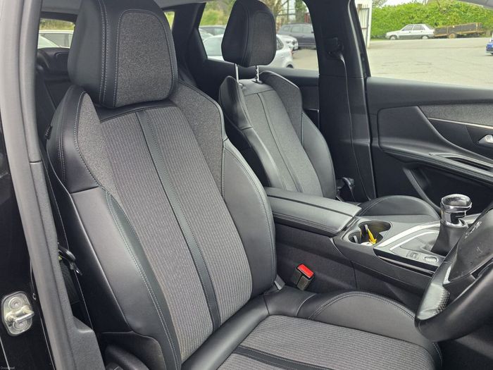 Peugeot 3008 2022