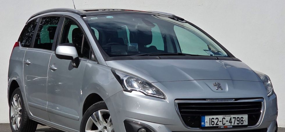 Peugeot 5008 2016