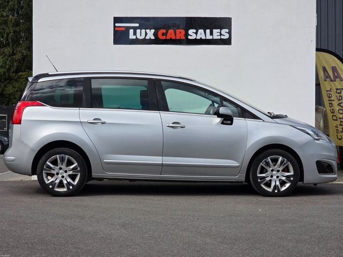 Peugeot 5008 2016