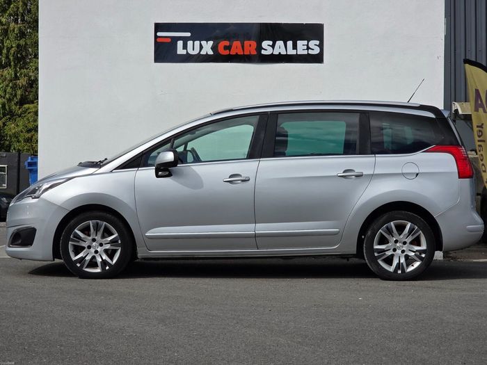 Peugeot 5008 2016