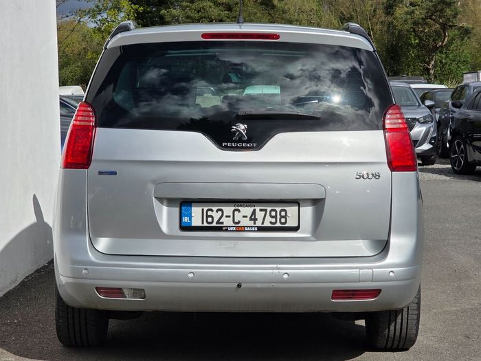 Peugeot 5008 2016