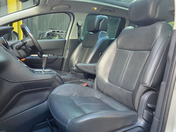 Peugeot 5008 2016