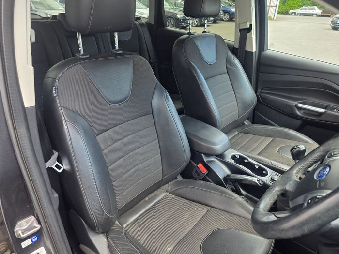 Ford Kuga 2016