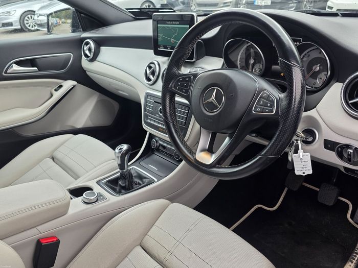 Mercedes-Benz CLA 2016
